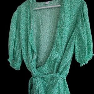 Green Floral Wrap Shirt From Old Navy New With Tags, Soft Material